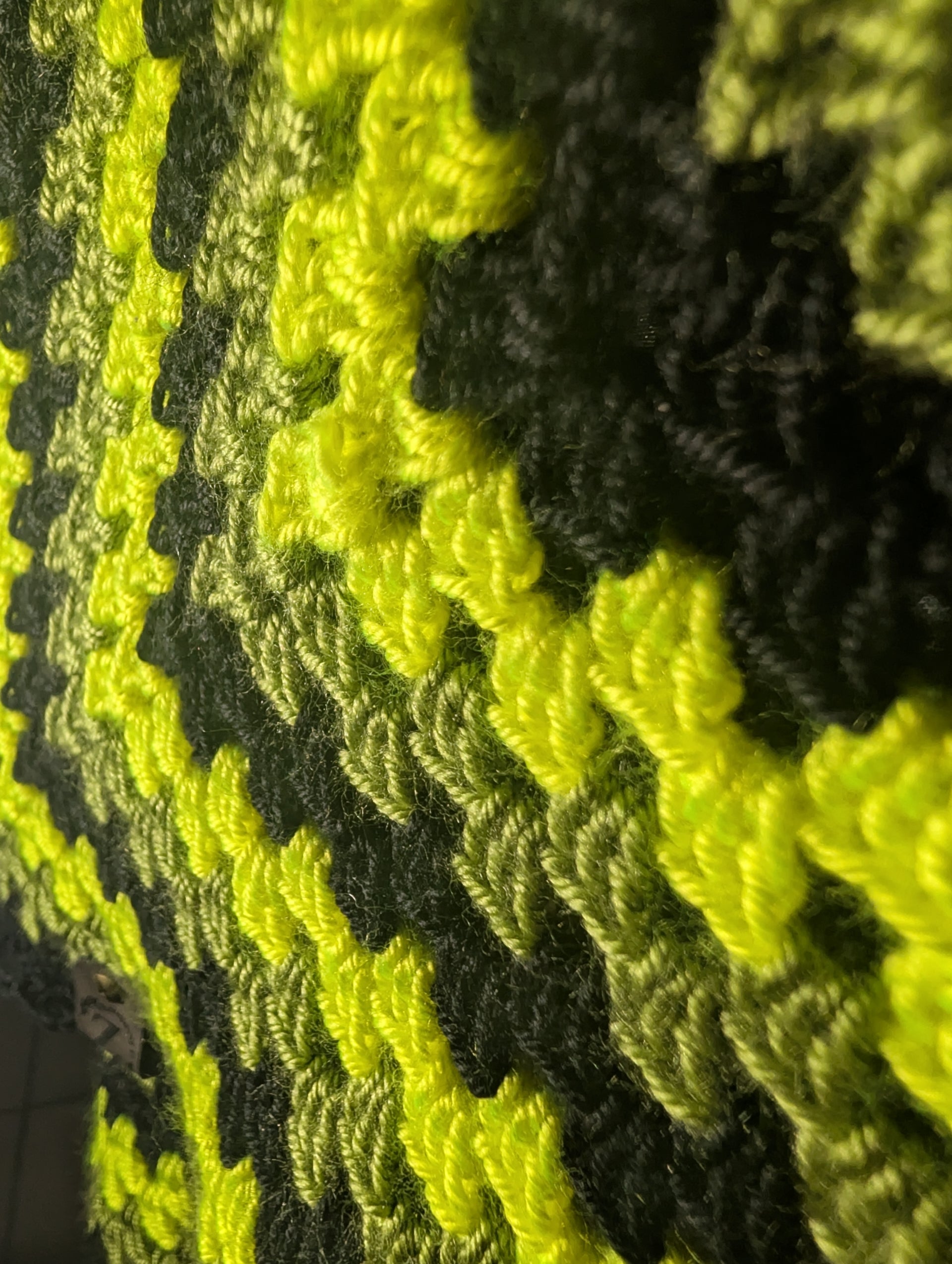 Cardigan "Néon Latino" Taille L (169€)